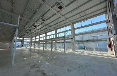 11,640 sq.ft Commercial Warehouse for Rent – Al Quoz