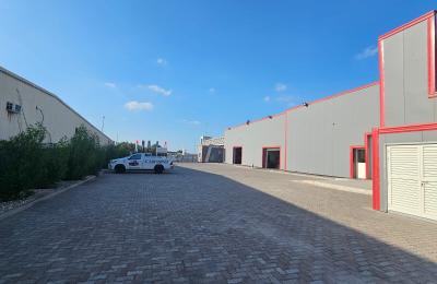 Brand New Premium Showroom / Warehouse / Garage for Rent in Al Quoz 2, Dubai | 40,000 sq.ft Land | 360 KW Power