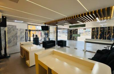 Commercial Warehouse/Showroom for Rent in Al Quoz 4 – 6,640 Sqft | Garage & Tyre Shop Activity | AED 1,275,000/Year | Newly Renovated