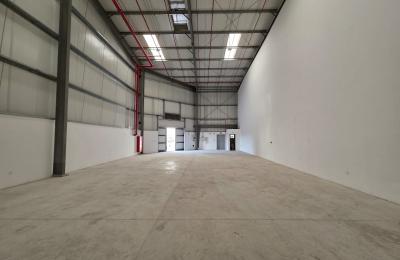 Warehouse for Rent in Al Quoz 2 – 3,000 Sqft | 10m Height | Corner Unit | AED 300,000/Year | Creative & Showroom Compound