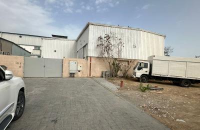 Warehouse for Rent in Al Quoz Suitable for Garage & Industrial Use | 8,000 Sq. Ft.